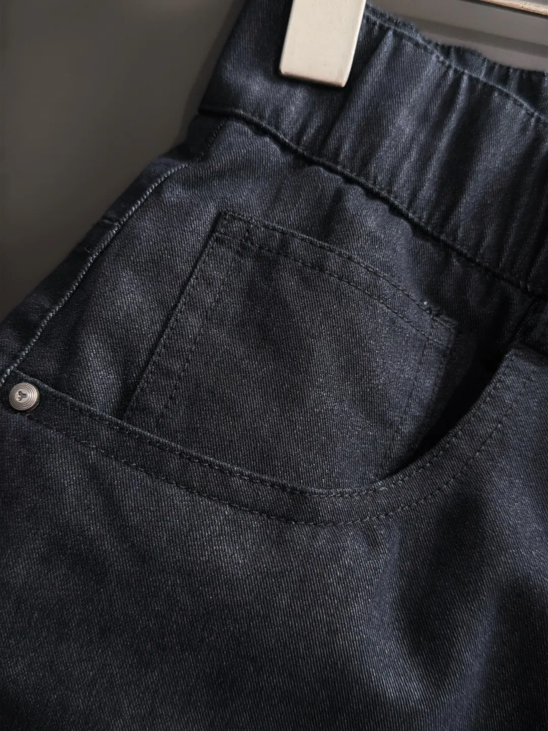 The next day shipped P195 Balenciaga 2026 summer New Arrival elastic casual pants, counter custom fabric Breathable high comfort, impeccable details, brand elements design concept, reflecting high quality. The hand feels delicate and soft! Casual cuts and awesome upper body! Sizes: S-3XL